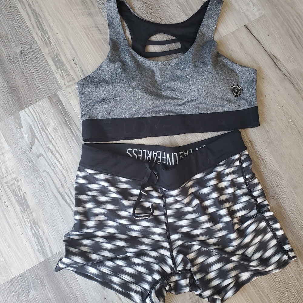 Nike Workout top and shorts set. Size med. New.